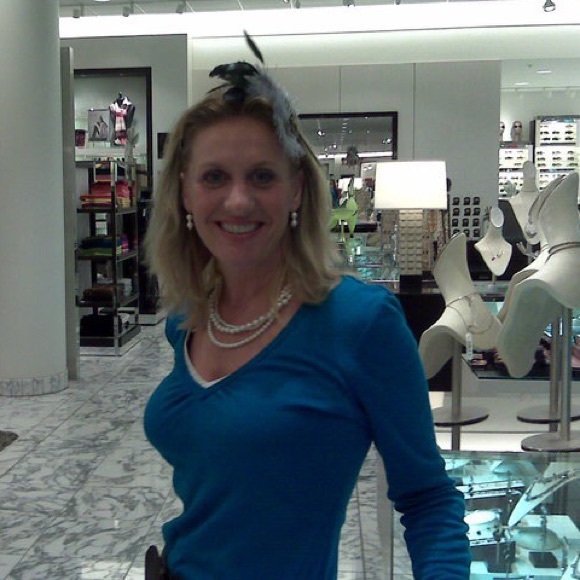 Meet your Posher, Jeni - Picture 5 of 8